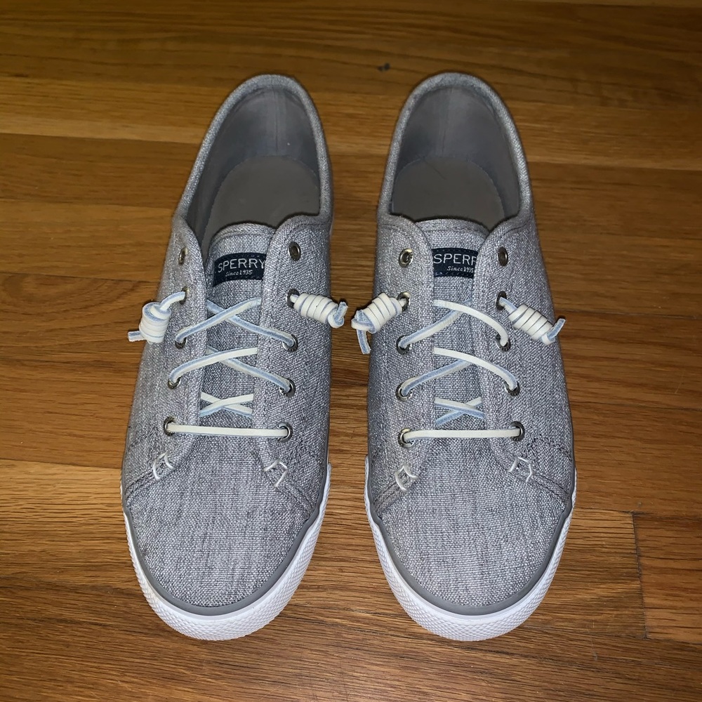 gray sperry sneakers size 11